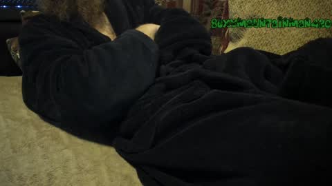 Snapshot of sexymountainman420 chatting on January 2025 10:49:02 PM Sexymountainman420 online show from January 2025 10:49:02 PM