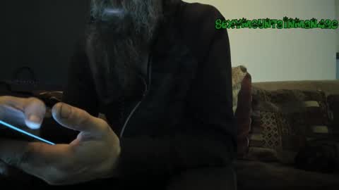 Snapshot of sexymountainman420 chatting on February 2025 09:48:02 PM Sexymountainman420 online show from February 2025 09:48:02 PM