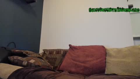 Snapshot of sexymountainman420 chatting on February 2025 09:37:02 PM Sexymountainman420 online show from February 2025 09:37:02 PM