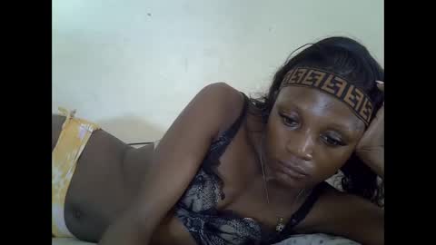 Snapshot of sexypetite4 chatting on June 2026 09:52:01 AM SHARON online show from June 2026 09:52:01 AM