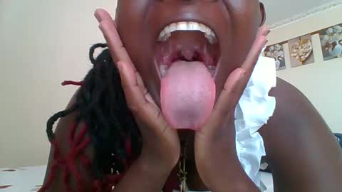 sexyreddebony online show from December 2024 11:40:01 AM