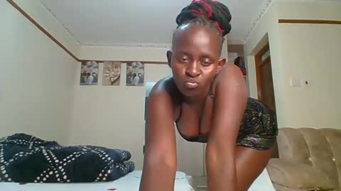 sexyreddebony online show from January 2025 05:04:01 PM
