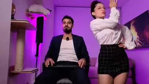 Ivanna and Esteban online show from April 2026 09:39:01 AM