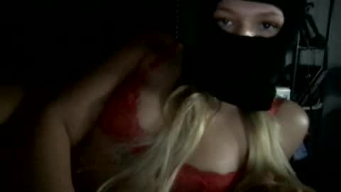 serena  online show from December 2025 04:42:02 AM