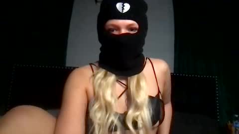 serena  online show from December 2025 10:30:02 PM