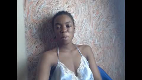 Snapshot of sexyxbunnyxx chatting on December 2024 08:04:02 PM Blue online show from December 2024 08:04:02 PM