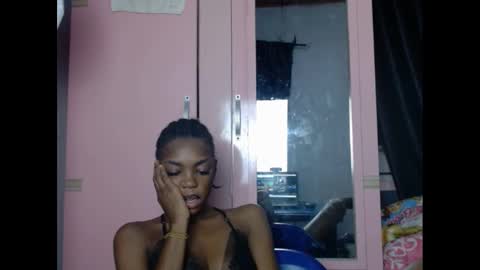 Snapshot of sexyxbunnyxx chatting on January 2025 11:17:01 PM Blue online show from January 2025 11:17:01 PM