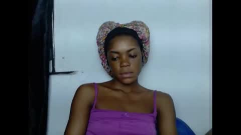 Snapshot of sexyxbunnyxx chatting on February 2025 07:14:02 PM Blue online show from February 2025 07:14:02 PM