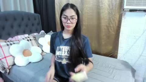 Xenaaa online show from October 2025 01:53:01 PM