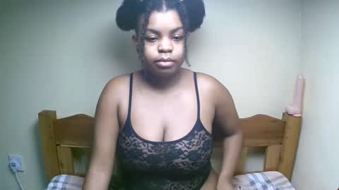Snapshot of sexyyred_ chatting on May 2026 08:08:01 AM sexyyred_ online show from May 2026 08:08:01 AM