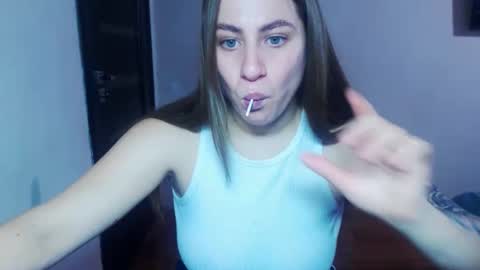 Yuliia online show from November 2025 09:09:01 AM