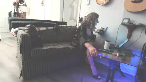 CD    Jeanne online show from October 2025 07:17:01 AM