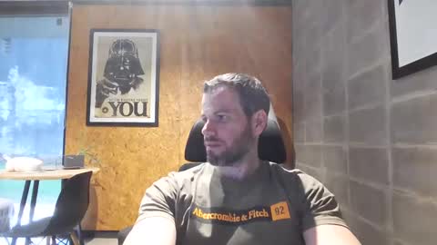 Snapshot of shad0w_hunter chatting on February 2025 07:21:01 PM shad0w_hunter online show from February 2025 07:21:01 PM