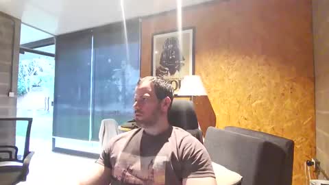 Snapshot of shad0w_hunter chatting on September 2025 09:18:01 PM shad0w_hunter online show from September 2025 09:18:01 PM