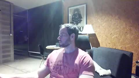 Snapshot of shad0w_hunter chatting on October 2025 10:32:02 PM shad0w_hunter online show from October 2025 10:32:02 PM