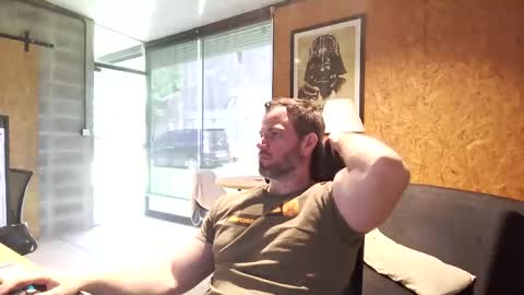 Snapshot of shad0w_hunter chatting on March 2026 01:55:01 PM shad0w_hunter online show from March 2026 01:55:01 PM