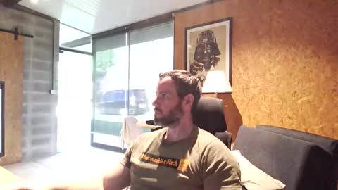 Snapshot of shad0w_hunter chatting on April 2026 12:10:01 PM shad0w_hunter online show from April 2026 12:10:01 PM