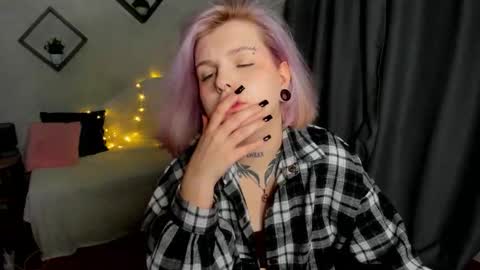 Lana online show from November 2025 02:36:02 AM