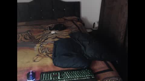 Snapshot of shadow_men_ chatting on July 2026 05:36:02 AM james online show from July 2026 05:36:02 AM