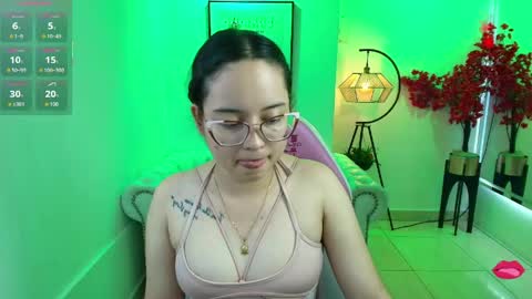 Snapshot of shady_bug chatting on April 2026 08:15:01 PM Shady online show from April 2026 08:15:01 PM