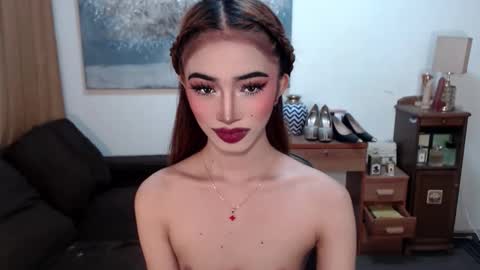 Snapshot of shaina_cummer chatting on February 2026 11:08:02 PM shaina online show from February 2026 11:08:02 PM