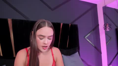 Shaina Vasquez online show from September 2025 01:16:02 AM