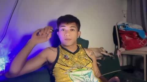 shake_raytow34 online show from May 2026 05:42:02 PM