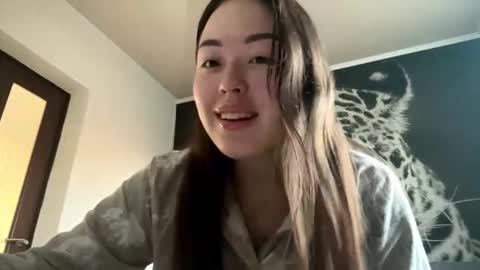 Snapshot of shakitaconnett chatting on November 2025 03:06:01 AM Hana online show from November 2025 03:06:01 AM