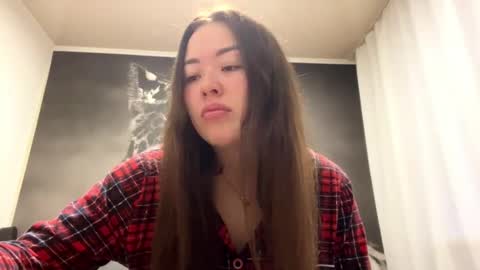 Snapshot of shakitaconnett chatting on November 2025 02:54:01 AM Hana online show from November 2025 02:54:01 AM