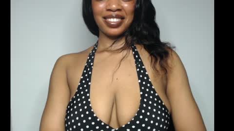 Snapshot of shallie_x chatting on April 2026 12:43:01 PM ESTHER online show from April 2026 12:43:01 PM