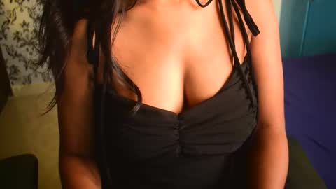 Snapshot of shanaya_indian chatting on September 2025 04:05:02 AM shanaya indian online show from September 2025 04:05:02 AM