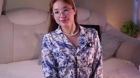 Snapshot of shandrahoner chatting on May 2026 12:10:01 PM Liza online show from May 2026 12:10:01 PM