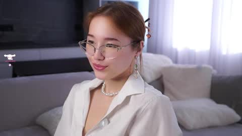 Snapshot of shandrahoner chatting on May 2026 12:01:01 PM Liza online show from May 2026 12:01:01 PM