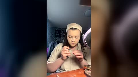 shanelbayerr online show from May 2026 01:51:02 PM