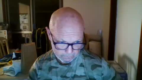 Snapshot of shaneo781570 chatting on April 2026 05:10:02 PM shaneo781570 online show from April 2026 05:10:02 PM