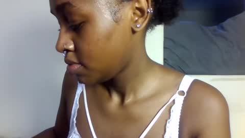 Snapshot of shania_sleigh chatting on April 2026 01:21:01 PM shania_sleigh online show from April 2026 01:21:01 PM