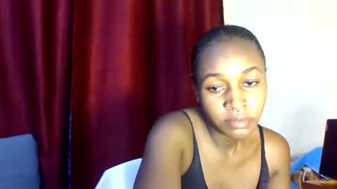 Snapshot of shania_sleigh chatting on April 2026 05:30:01 PM shania_sleigh online show from April 2026 05:30:01 PM