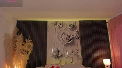 Snapshot of shaniadaniels chatting on May 2026 10:04:02 PM ShaniaDaniels online show from May 2026 10:04:02 PM
