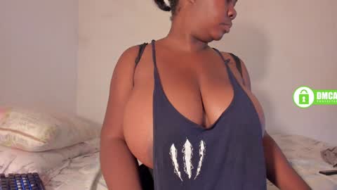 Snapshot of shaniblack chatting on January 2025 03:53:02 PM Danna online show from January 2025 03:53:02 PM