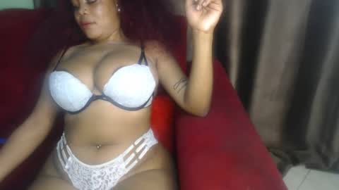 Snapshot of shaniebee chatting on September 2025 08:48:01 AM Shanie online show from September 2025 08:48:01 AM
