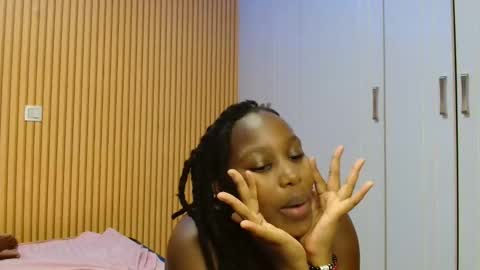 Snapshot of shaniz_shallet chatting on November 2025 04:45:02 AM Shaniz online show from November 2025 04:45:02 AM