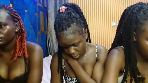 Snapshot of shaniz_shallet chatting on November 2025 03:34:01 PM Shaniz online show from November 2025 03:34:01 PM