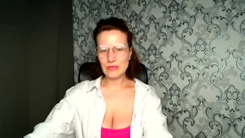 Snapshot of shannen_sweet chatting on July 2026 08:19:02 AM Shannen online show from July 2026 08:19:02 AM