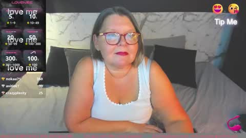 Shannon online show from September 2025 05:38:01 PM