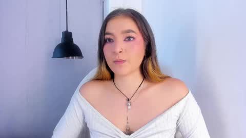 Shanntal  online show from September 2025 07:46:02 PM