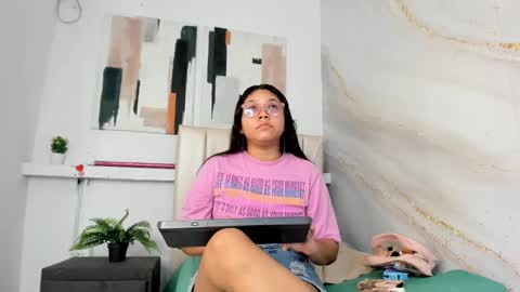 SHANON online show from September 2025 12:18:01 PM