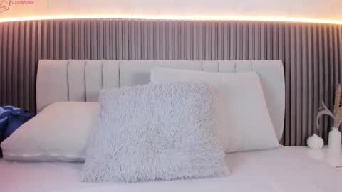 SHANON online show from November 2025 07:02:02 PM