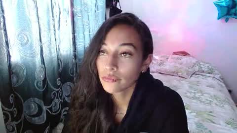 Snapshot of shantal_d01 chatting on September 2025 07:19:02 PM shantal_d01 online show from September 2025 07:19:02 PM