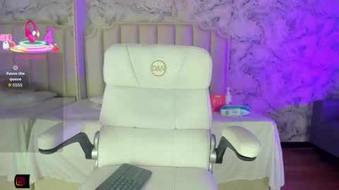 Shantal online show from January 2026 10:42:02 AM