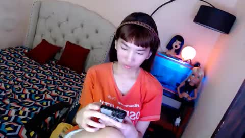 SHANTA FOX  s online show from October 2025 12:19:02 PM